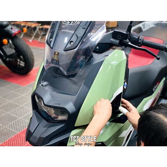 BMW C400x - KHAKI GREEN