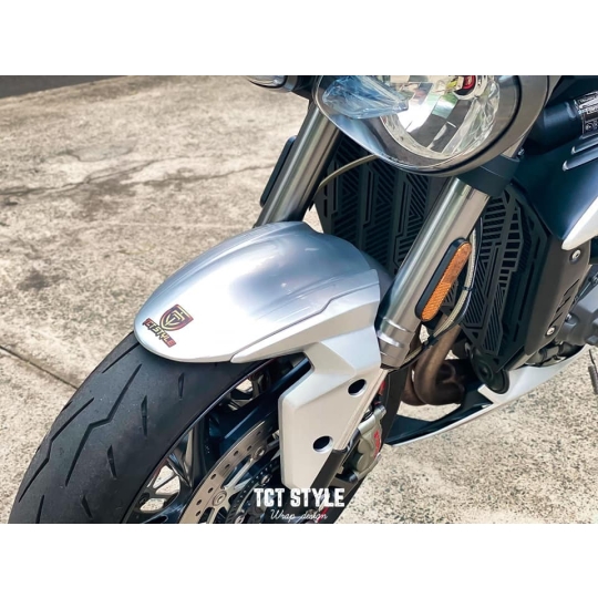 TRIUMPH STREET TRIPLE - DÁN ĐỔI MÀU BẠC