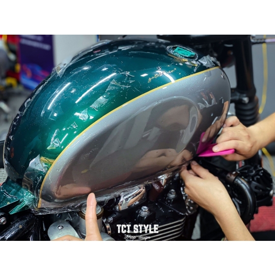 Triumph T120 GoldLine - PPF TPU