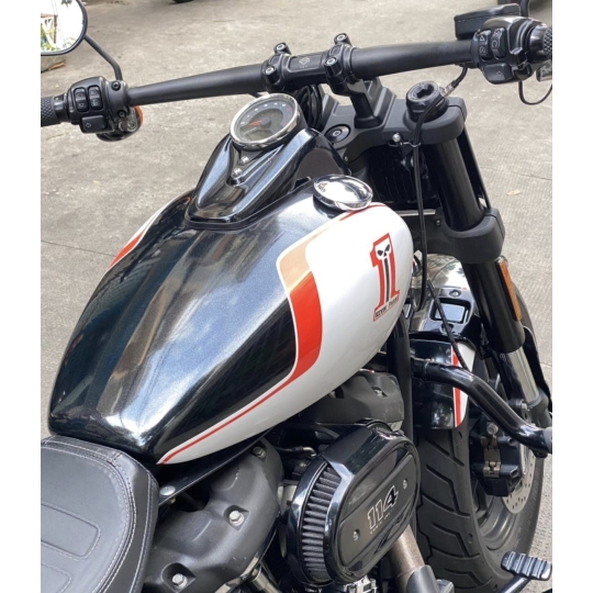 HARLEY FATBOB - TRẮNG ĐEN CAM