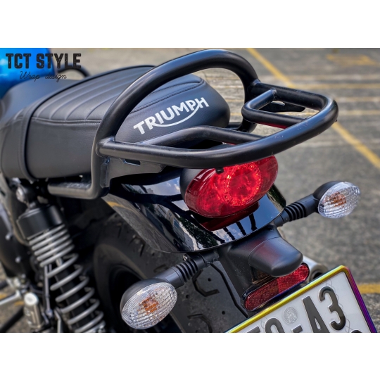TRIUMPH STREET TWIN